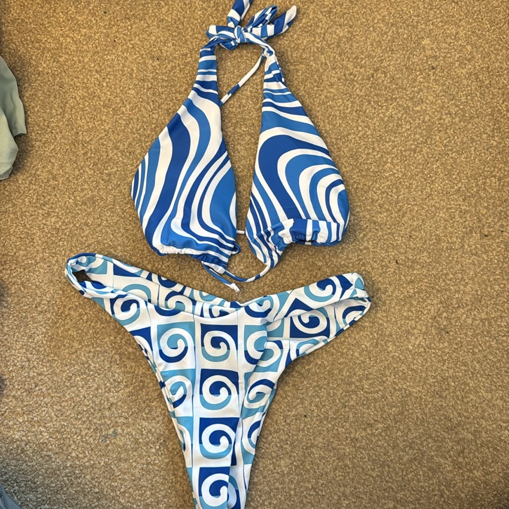Aurelle size m MIXED swim top & bottoms